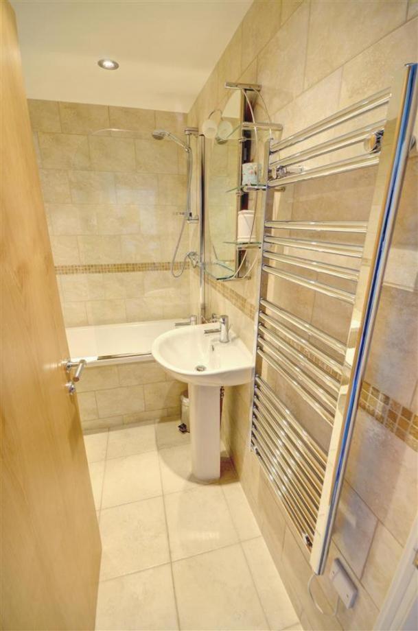 Hotties House - Two-Bed Cottage, Dog-Friendly & Off-Street Parking - 斯卡伯勒 外观 照片