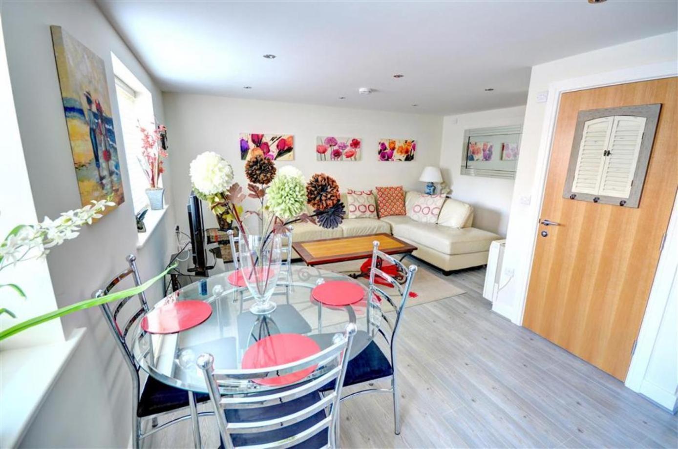 Hotties House - Two-Bed Cottage, Dog-Friendly & Off-Street Parking - 斯卡伯勒 外观 照片