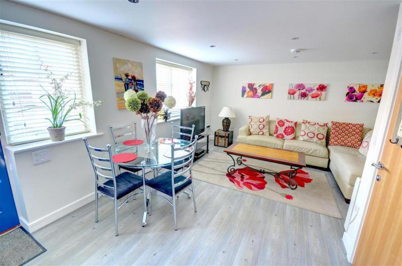 Hotties House - Two-Bed Cottage, Dog-Friendly & Off-Street Parking - 斯卡伯勒 外观 照片